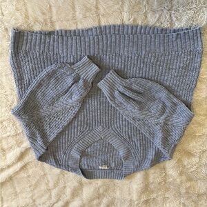 American Eagle Gray Knit Sweater